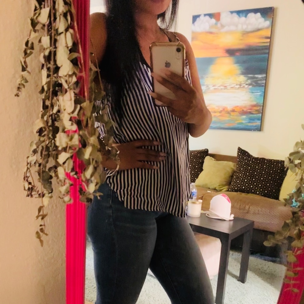 SOLD‼️H&M flowy tank 💙